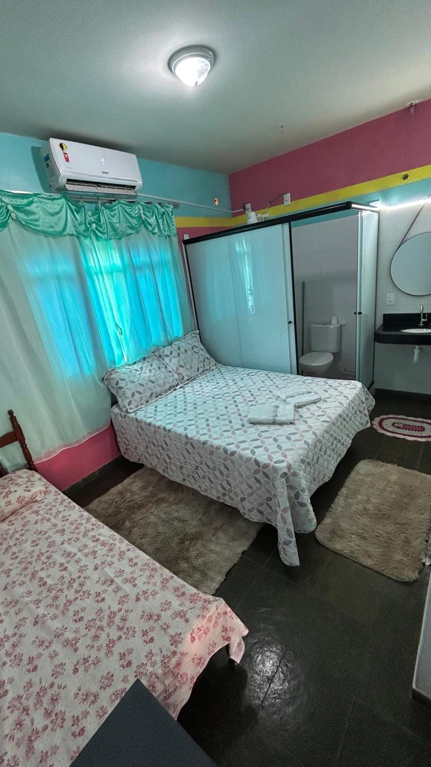 Bed, Photo of the whole room, air conditioner