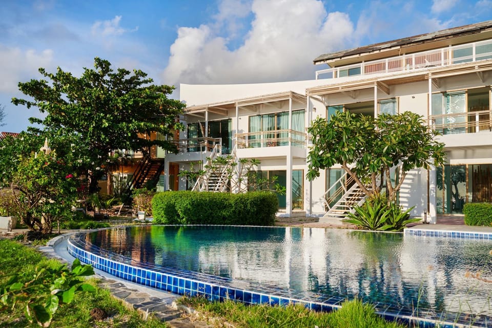 Property building, Natural landscape, Pool view, Swimming pool