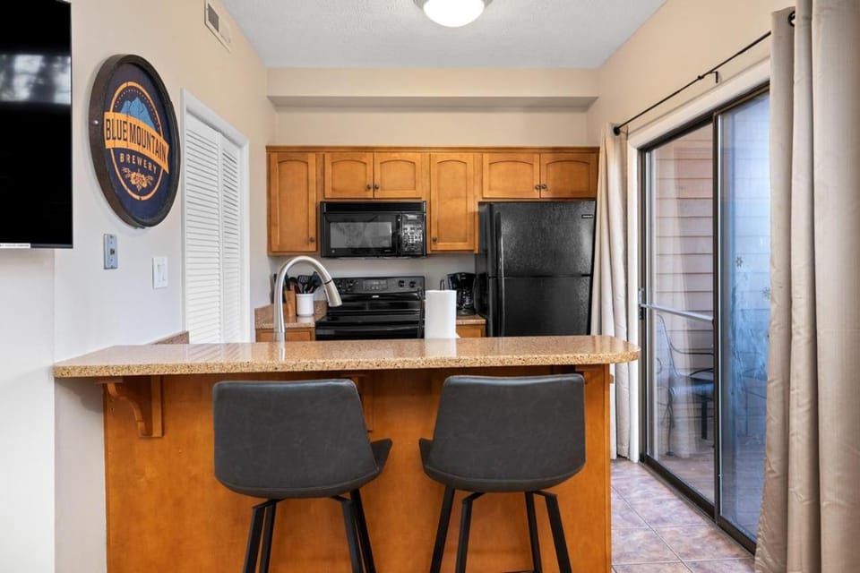 Laurelwood 84 with Wintergreen Advantage House in Massies Mill