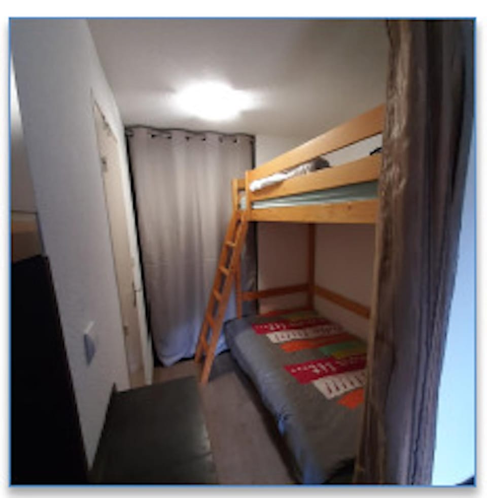 Property building, Living room, Bedroom