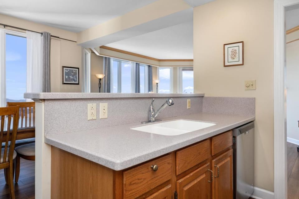 Highridge Court 24 with Wintergreen Advantage House in Nelson County