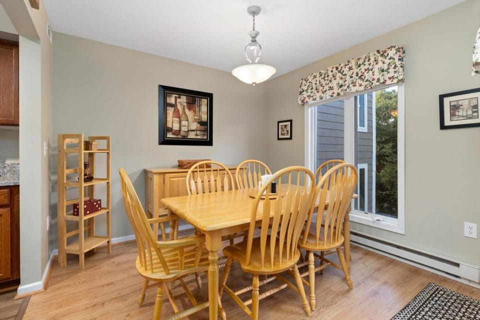 Stoneridge 77 with Wintergreen Advantage House in Nelson County