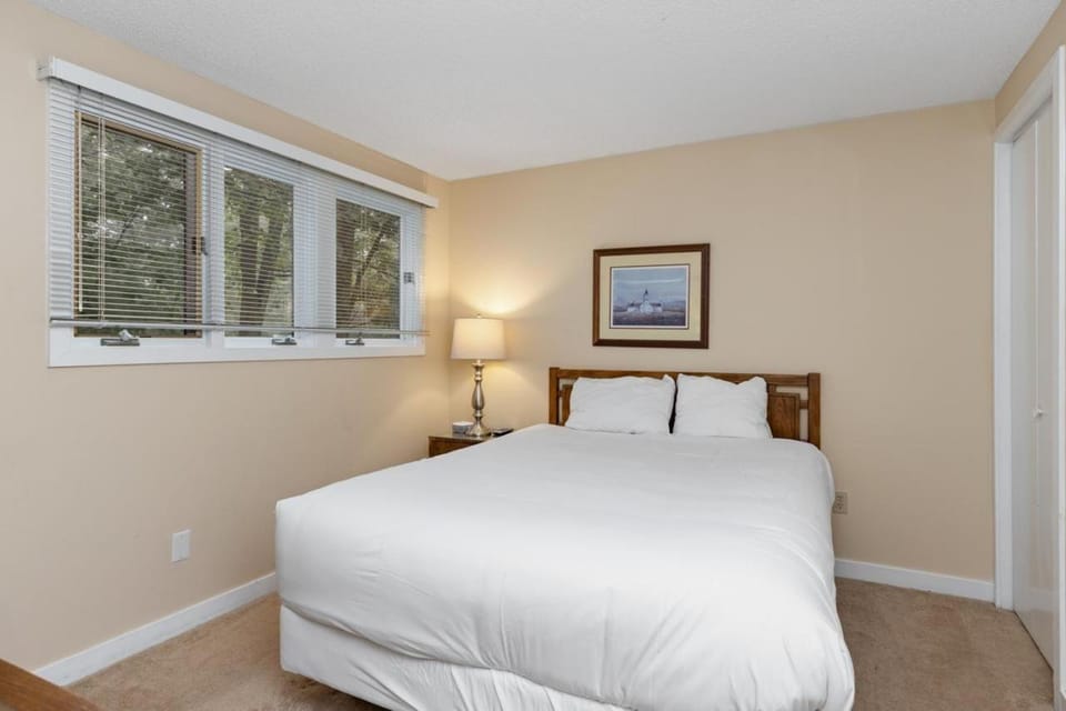 Eagles Court 27 with Wintergreen Advantage House in Massies Mill
