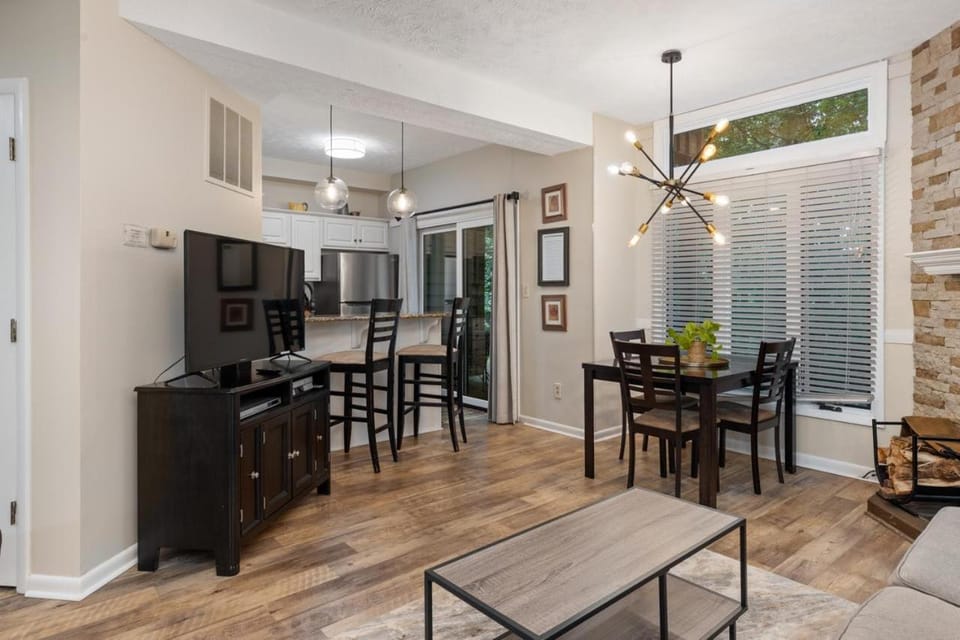 Laurelwood 24 with Wintergreen Advantage House in Massies Mill