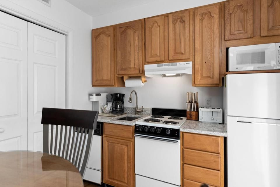 Laurelwood 25 with Wintergreen Advantage House in Massies Mill