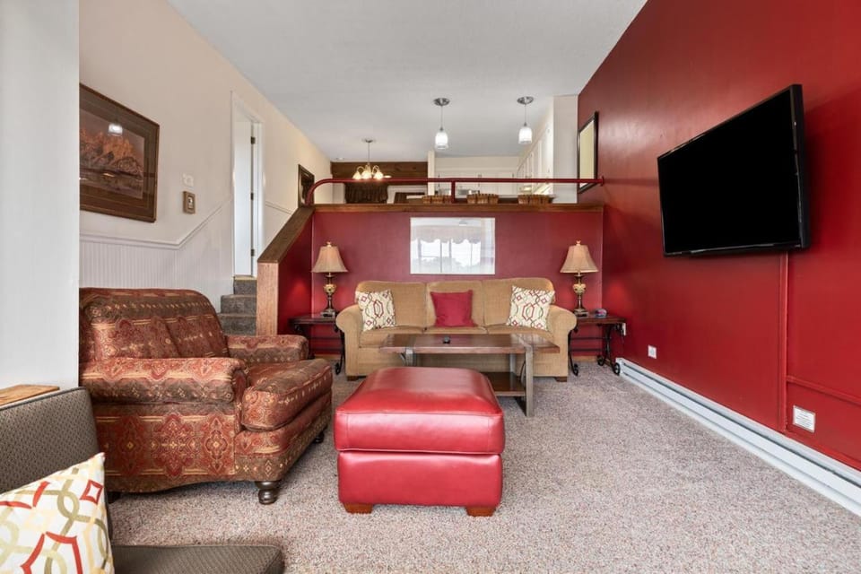 Dobie 43 with Wintergreen Advantage House in Massies Mill