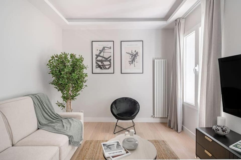 TV and multimedia, Living room, Seating area