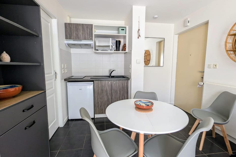 T2 with terrace near Les Minimes Apartment in La Rochelle