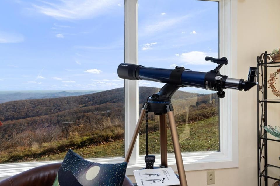 Overlook 41 with Wintergreen Advantage House in Nelson County