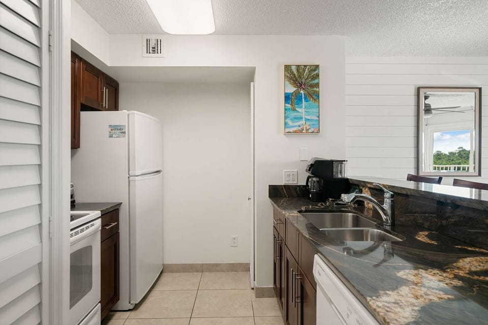 Modern and Coastal Ocean Pointe 2307 House in Tavernier