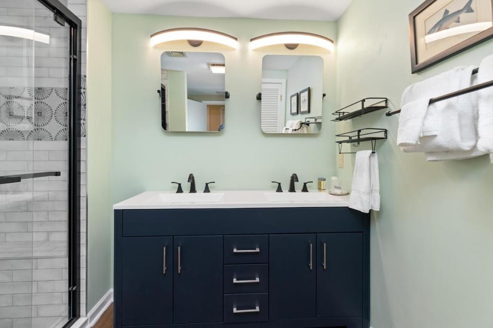 Overlook 43 with Wintergreen Advantage House in Nelson County
