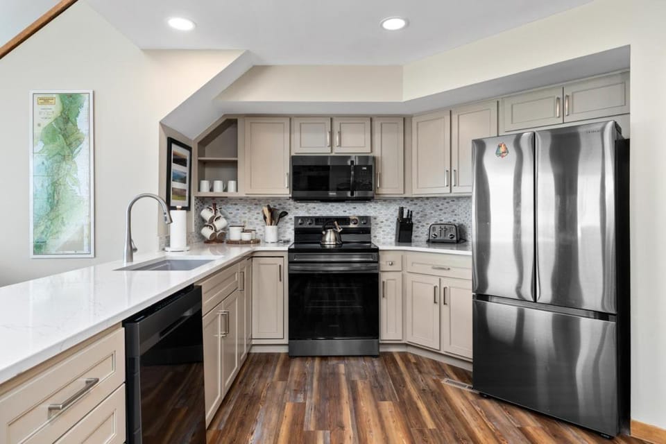 Vistas 82 with Wintergreen Advantage House in Nelson County
