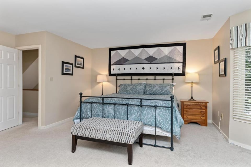 Trillium Place 01 with Wintergreen Advantage House in Nelson County