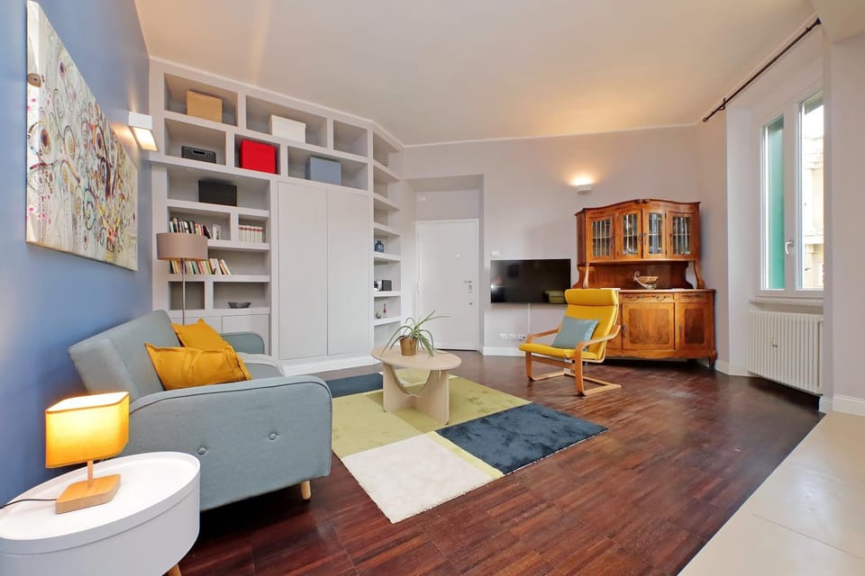 Library, Living room