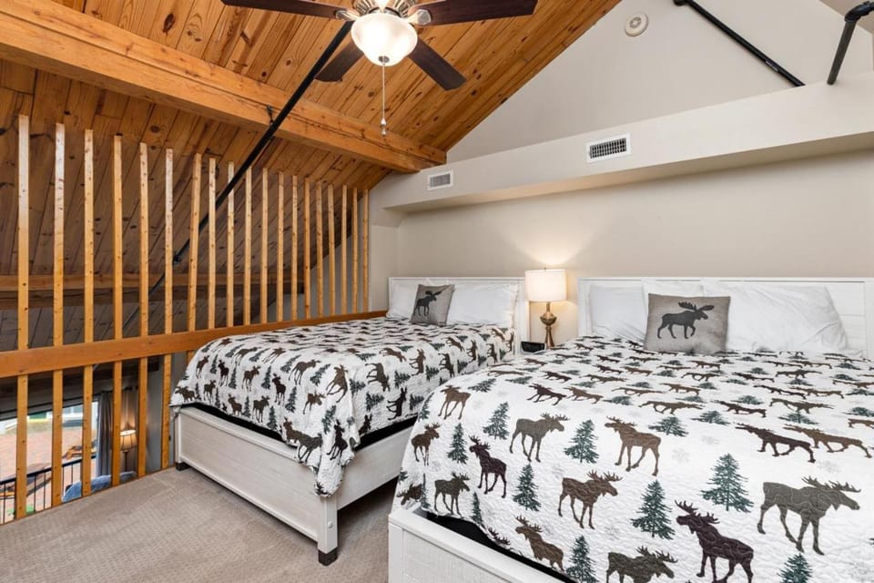 Mountain Inn Lodge 65 with Wintergreen Advantage House in Massies Mill