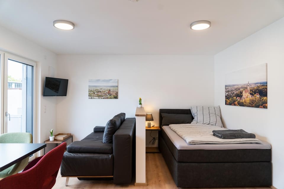 Living room, Photo of the whole room, Bedroom
