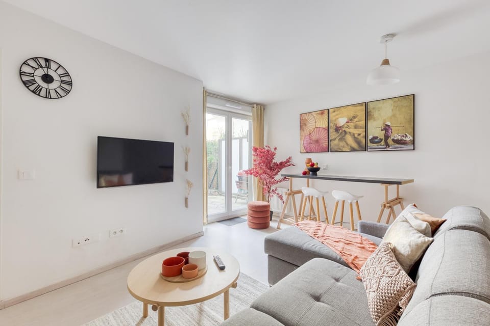 TV and multimedia, Living room, Seating area