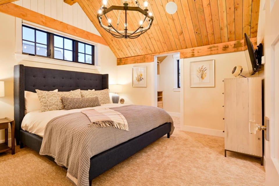 6-Cottage Bundle at Academy Place House in Crested Butte