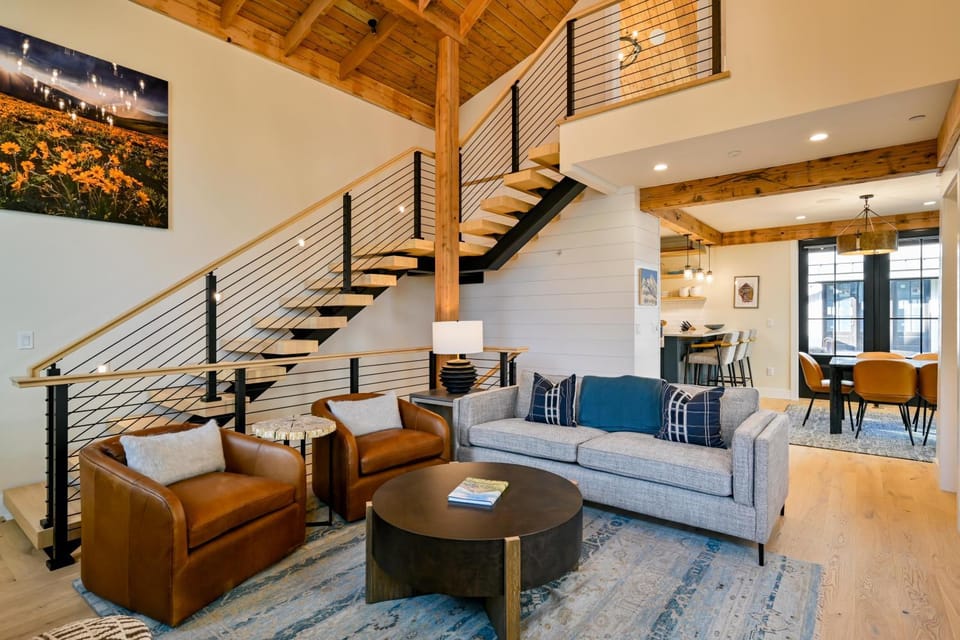 Academy Place | King's Crown House in Crested Butte