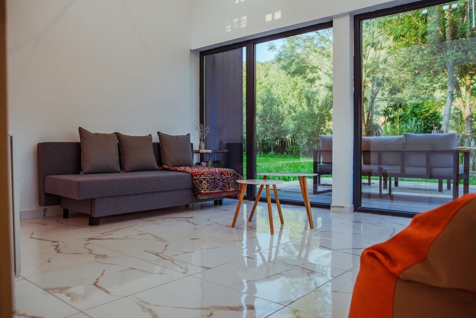 Living room, Garden view