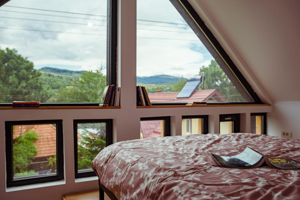 Bed, Mountain view