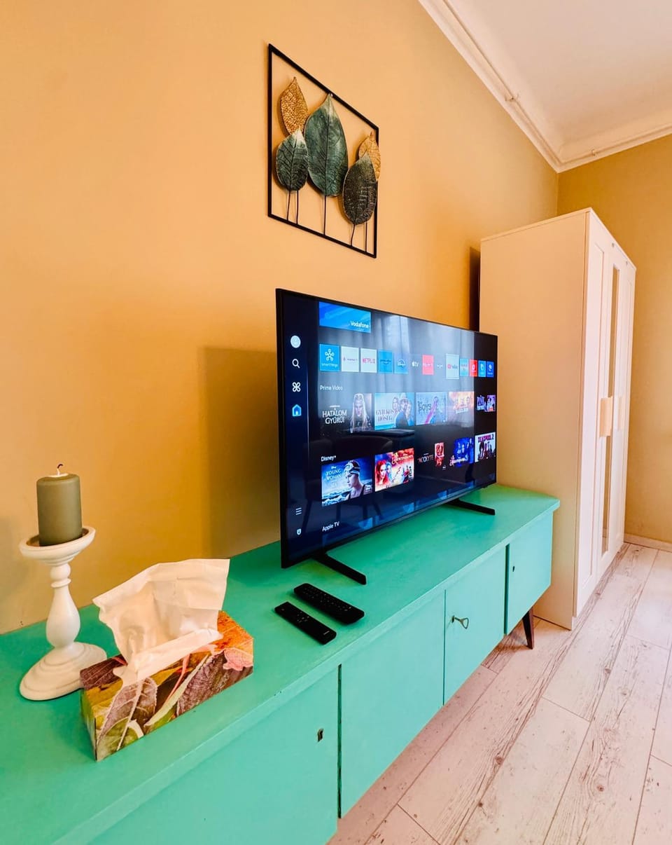 Central Comfort Oasis - District 9 Apartment in Budapest