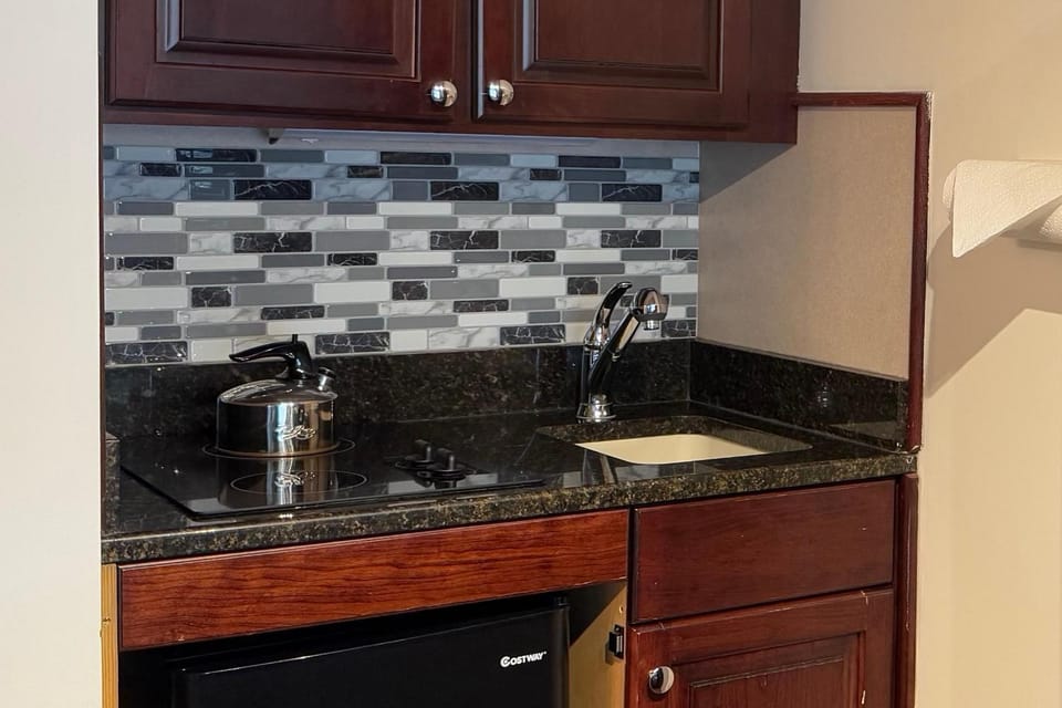 Mountain Inn Lodge 66 with Wintergreen Advantage House in Massies Mill