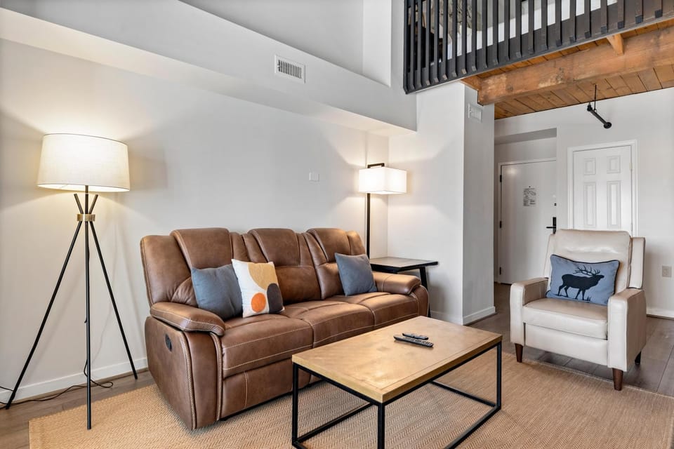 Mountain Inn Lodge 71 with Wintergreen Advantage House in Massies Mill