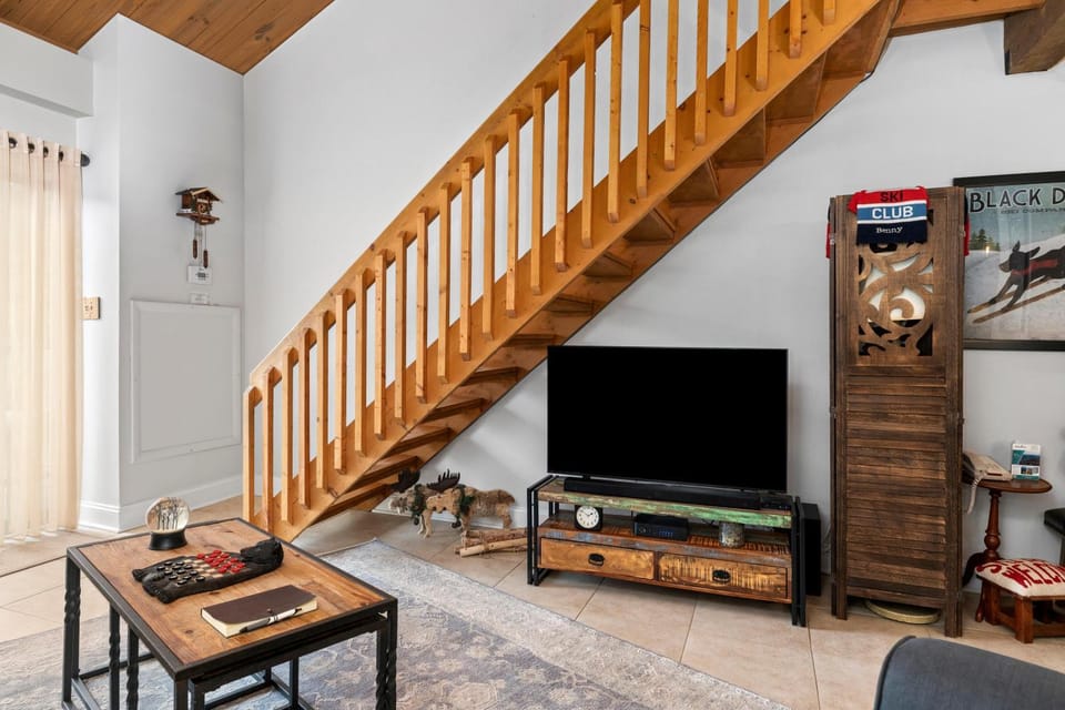 Mountain Inn Lodge 86 with Wintergreen Advantage House in Massies Mill