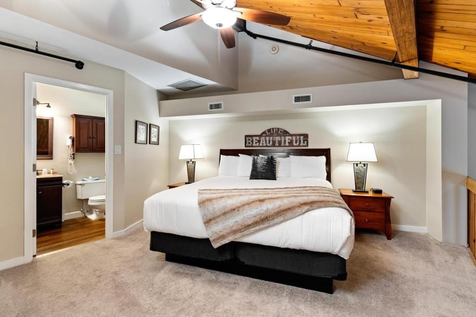 Mountain Inn Lodge 76 with Wintergreen Advantage House in Massies Mill