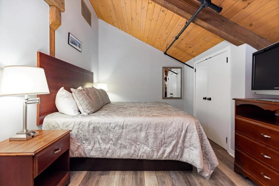 Mountain Inn Lodge 85 with Wintergreen Advantage House in Massies Mill