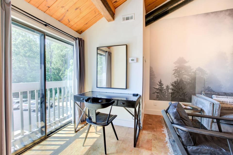 Mountain Inn Lodge 78 with Wintergreen Advantage House in Massies Mill