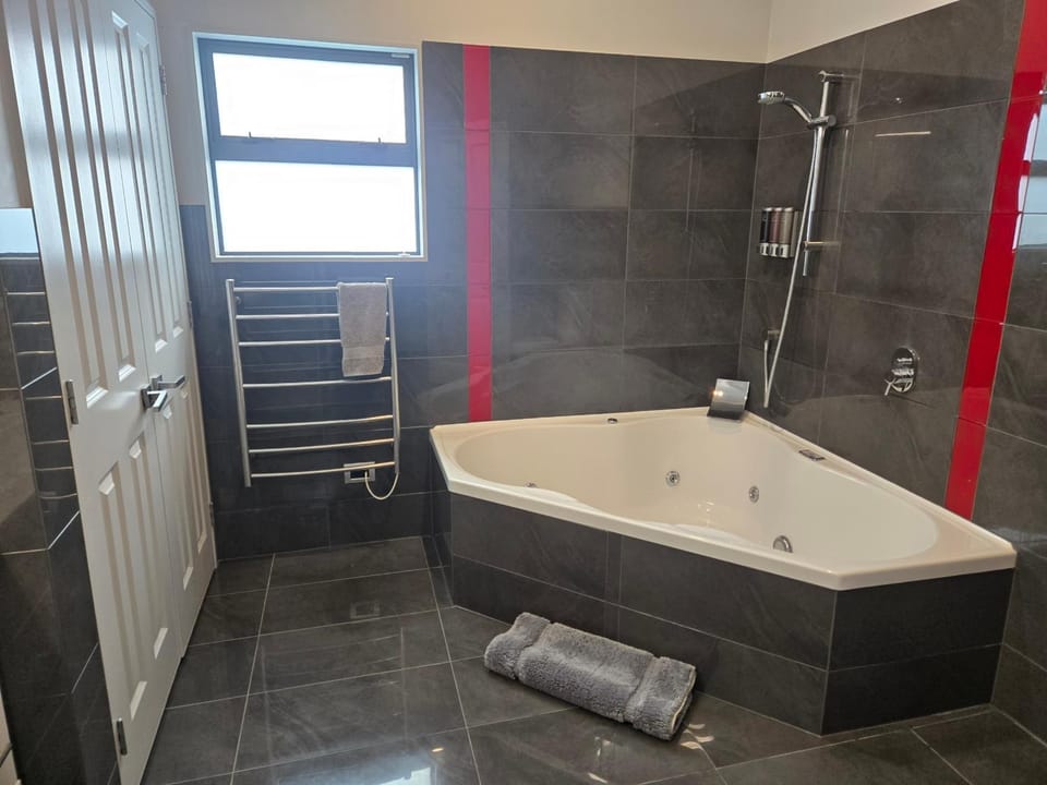 Bathroom, Bath