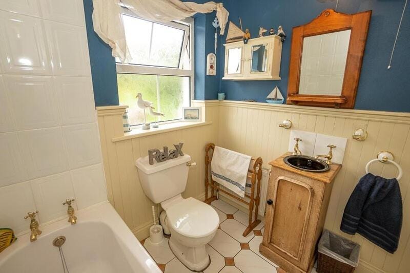 Herons Cove Cottage House in County Cork