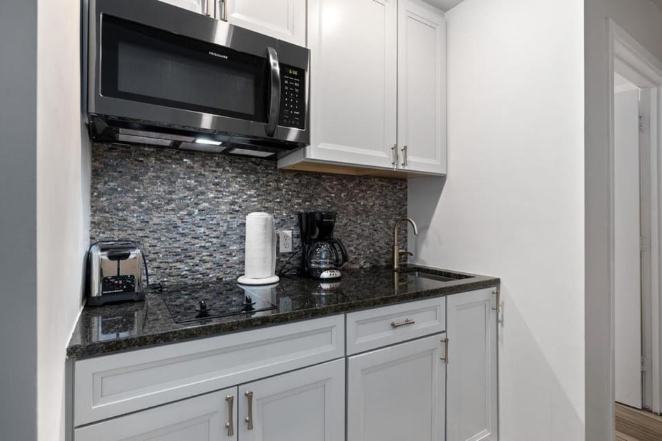 Mountain Inn Studio 91 with Wintergreen Advantage House in Massies Mill