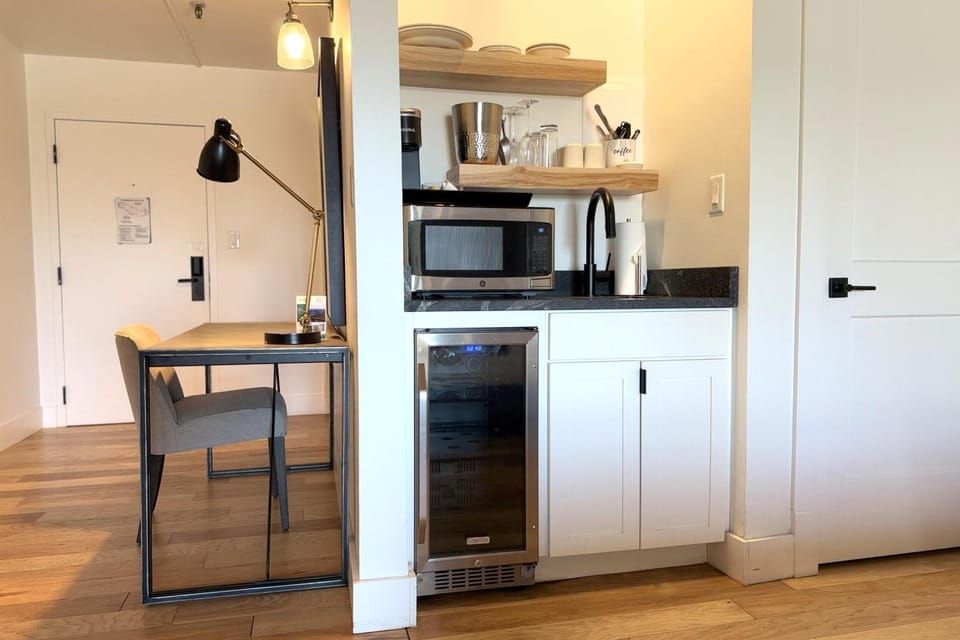 Mountain Inn Studio 96 with Wintergreen Advantage House in Massies Mill