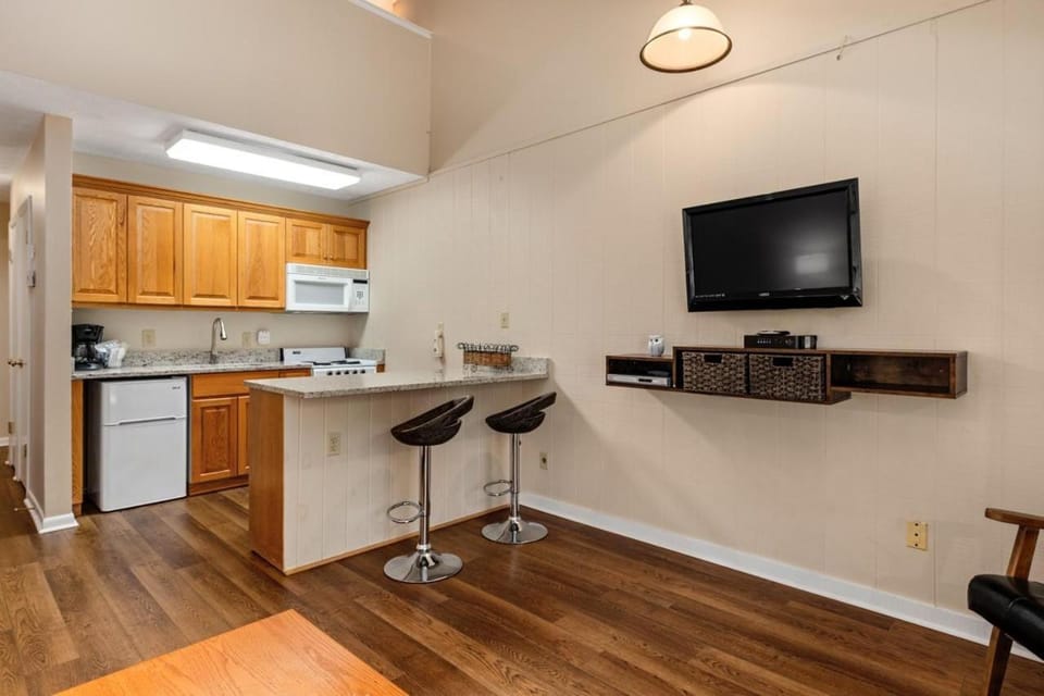 Timbers Lodge 58 with Wintergreen Advantage House in Massies Mill