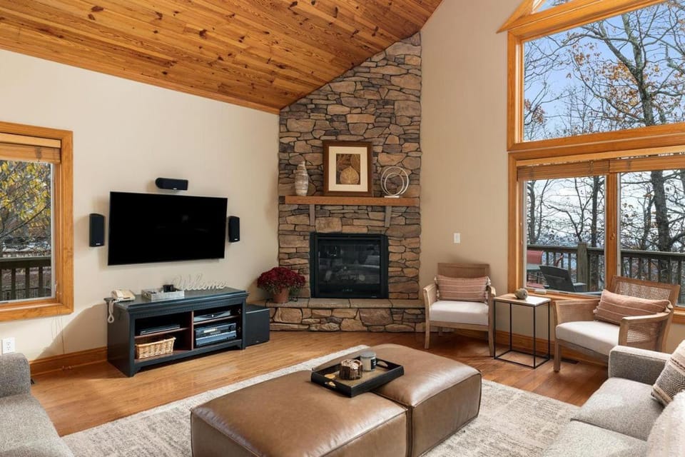 Chestnut Springs with Wintergreen Advantage House in Nelson County