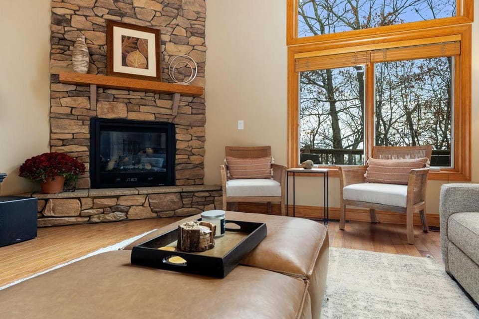 Chestnut Springs with Wintergreen Advantage House in Nelson County