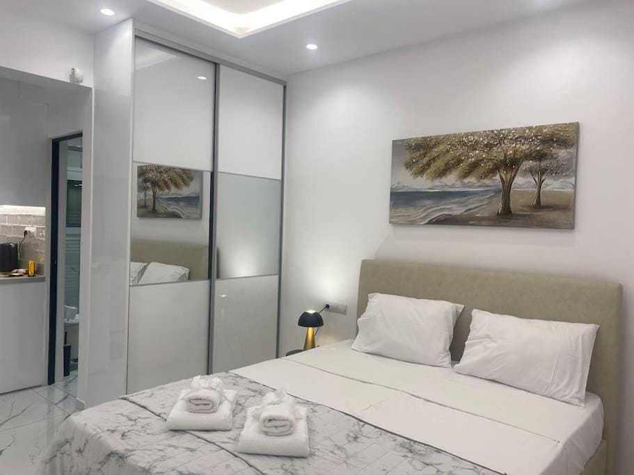 Stylish Gem Close to Acropolis Apartment in Athens