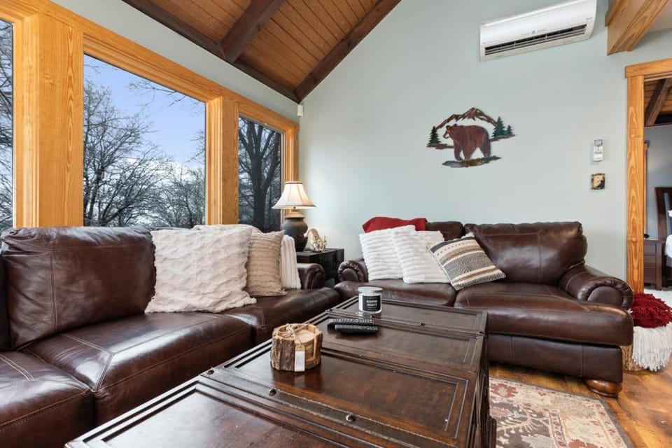 Bear Necessities with Wintergreen Advantage House in Massies Mill