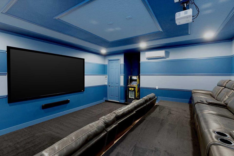 Luxe Villa Near Parks with Wizard BR, Theater, Arcade Villa in Four Corners
