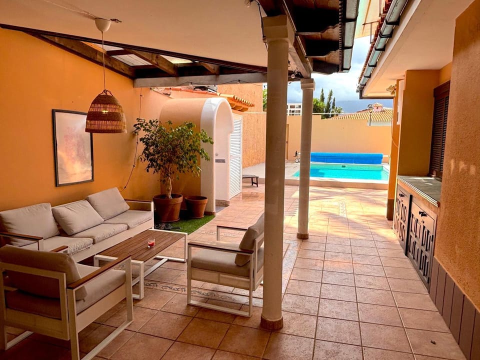 Villa Casa Papaya - All Year Heated Pool Villa in Orotava Valley