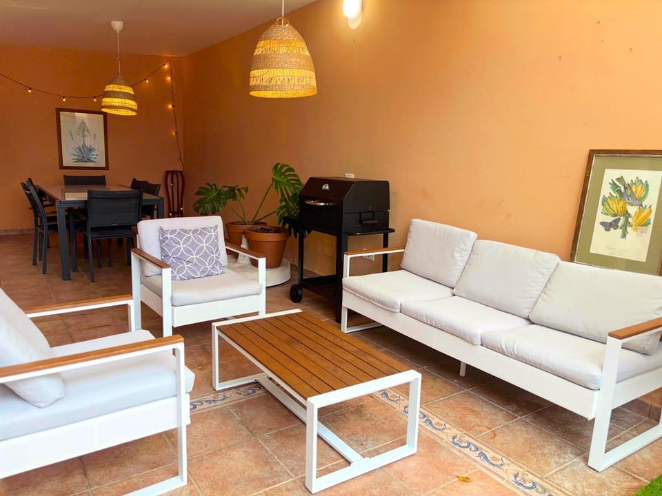 Villa Casa Papaya - All Year Heated Pool Villa in Orotava Valley