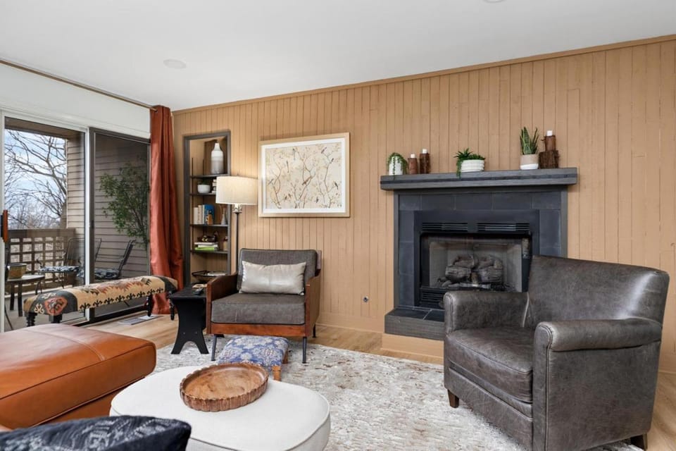 Stoneridge 41 with Wintergreen Advantage House in Massies Mill