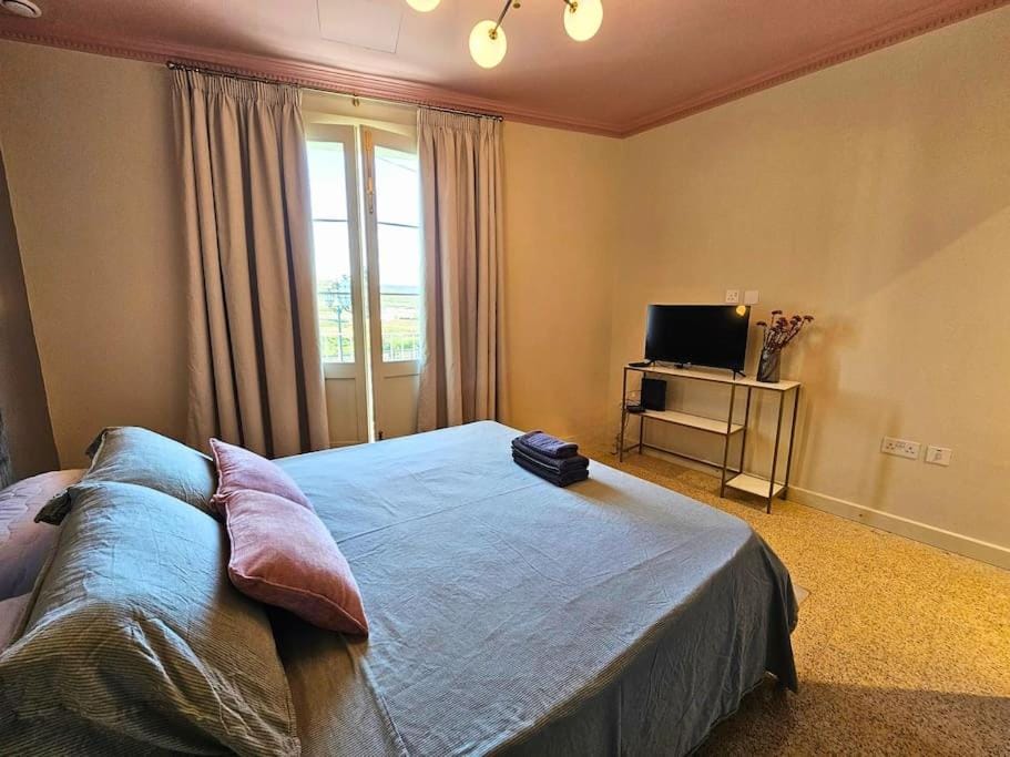 Scenic Views - A Stylish Getaway in Mgarr House in Malta