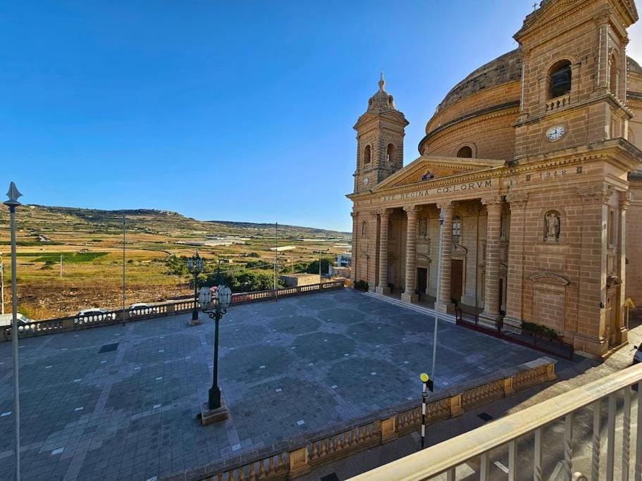 Scenic Views - A Stylish Getaway in Mgarr House in Malta