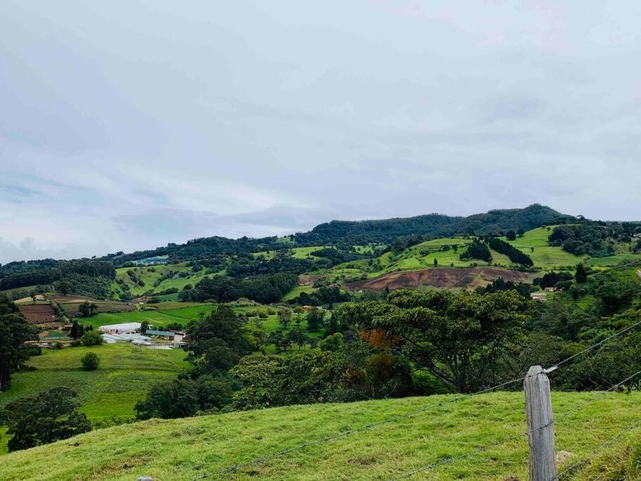 Country house with an incredible view to the city House in Cartago Province, Costa Rica
