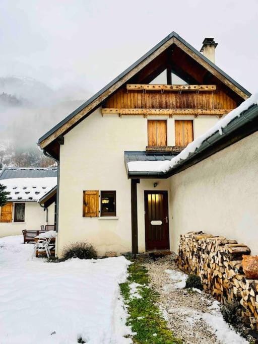 Maison Étoile - Explore Oisans, Fabulous house for 10 guests, Allemond House in Oz