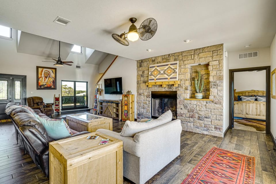 Hot Tub + Fire Pit: Possum Kingdom Lake Retreat! House in Possum Kingdom Lake